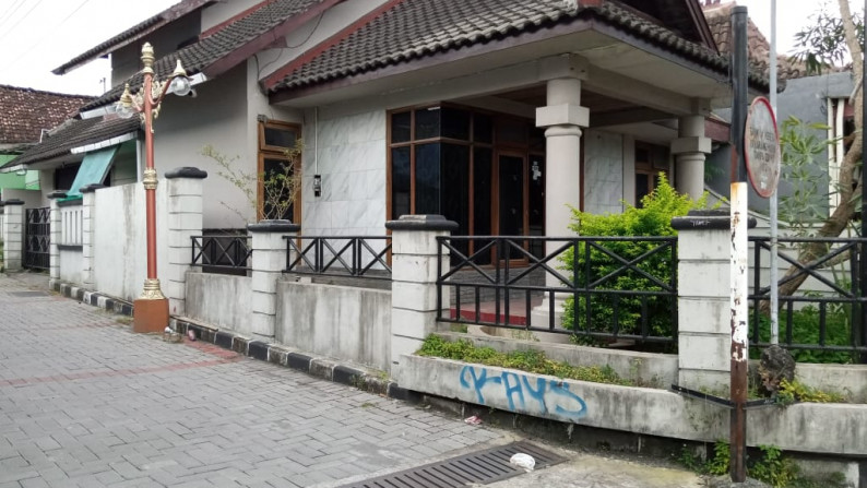 RUMAH TINGGAL SIAP HUNI DISEWAKAN, BELAKANG HYATT REGENCY, SLEMAN