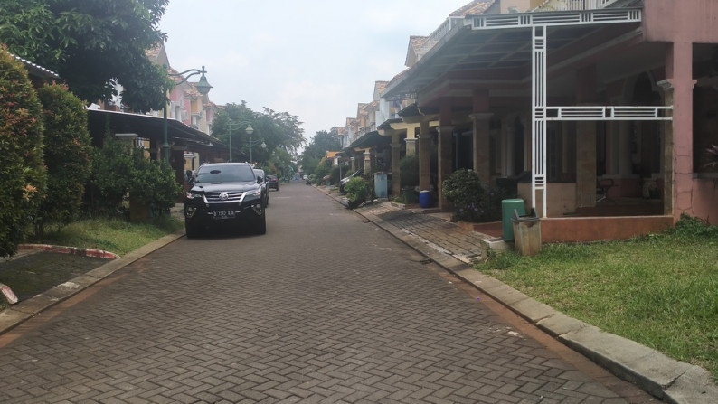 Disewakan Raffles Hills Cibubur, 2 Lantai, Siap Huni, Lokasi Strategis, Harga NEGO