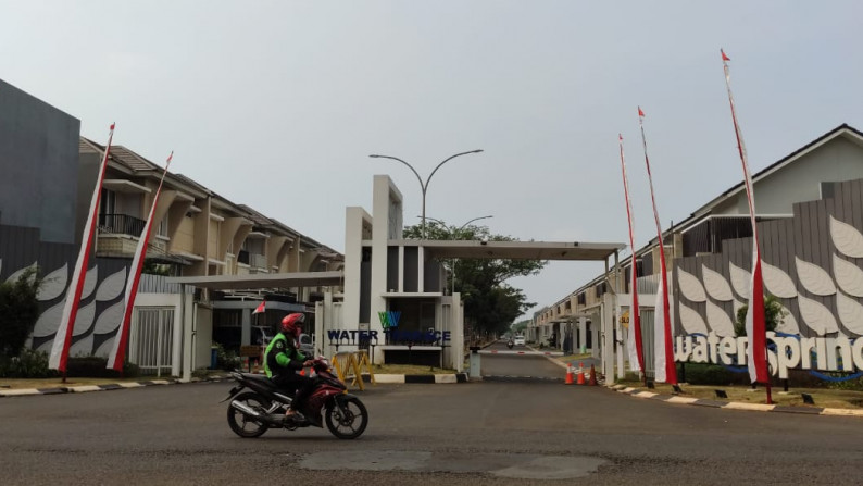 Disewakan rumah dalam cluster Water Spring, Grand Wisata - Bekasi