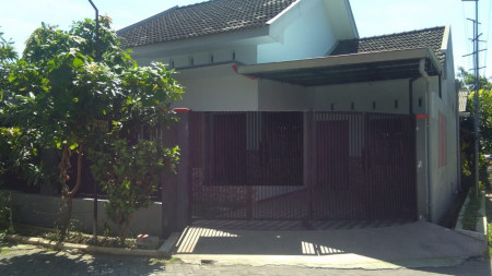 Rumah dijual lokasi babatan indah surabaya