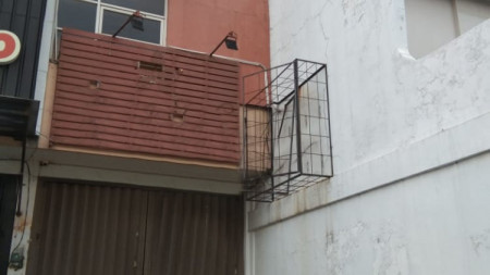 Ruko Raya Wiyung Surabaya