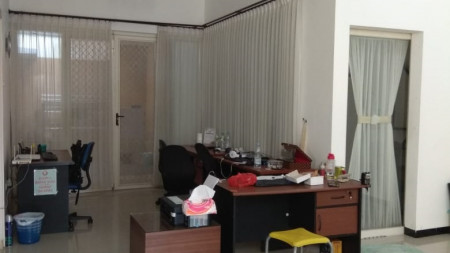 Rumah 2 lt Dijual di Kebonsari Regency, Surabaya