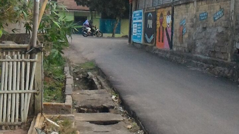 Gudang dan Kavling lokasi Pinggir Jalan dan Ramai *0086-HOS*