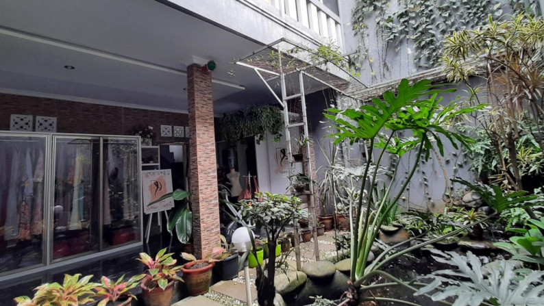 Rumah Sangat Asri dan Siap Huni di Cimanggu City, Bogor