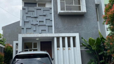 Dijual Rumah Bagus Di Cluster Casa De Lovina, Cipayung Jakarta Timur