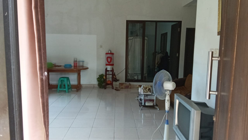 Rumah Minimalis, Siap Huni, dan Samping Taman @Fortune Spring, Graha Raya