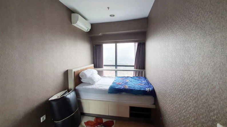 Apartemen The Peak - Tunjungan, Full Furnished, View City, Lokasi Pusat Kota, Fasilitas Mewah, Siap Huni - TAN -