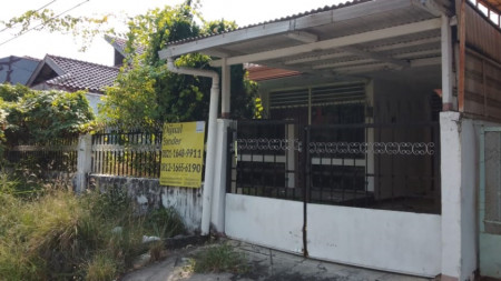 Rumah Darmo baru barat