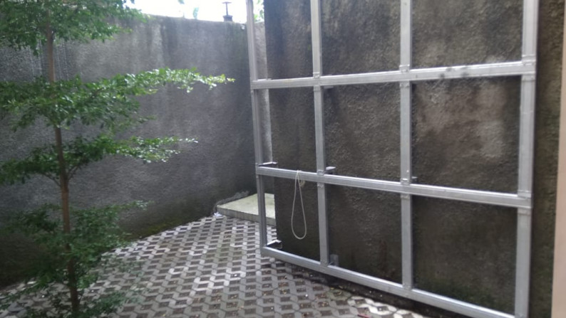 RUMAH TINGGAL, DI KRAGILAN, DEKAT SINDU KUSUMA EDUPARK, TEGALREJO, YOGYAKARTA