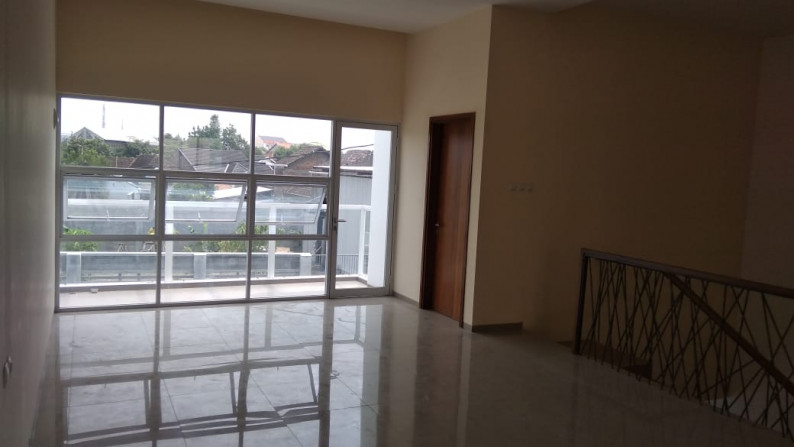 RUMAH TINGGAL, DI KRAGILAN, DEKAT SINDU KUSUMA EDUPARK, TEGALREJO, YOGYAKARTA