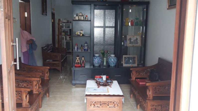 RUMAH TINGGAL DILOKASI STRATEGIS, DI KARANGASEM, CONDONGCATUR, SLEMAN