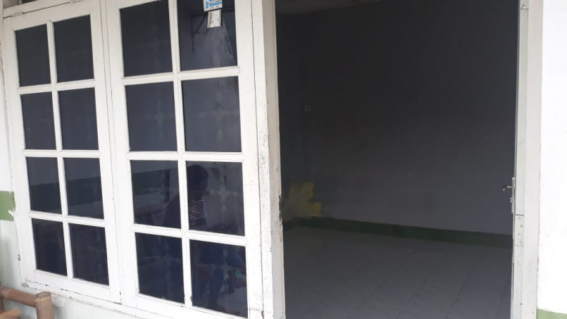 TANAH + BANGUNAN DI JL DIAN NUSANTARA, DEKAT YKPN SETURAN.