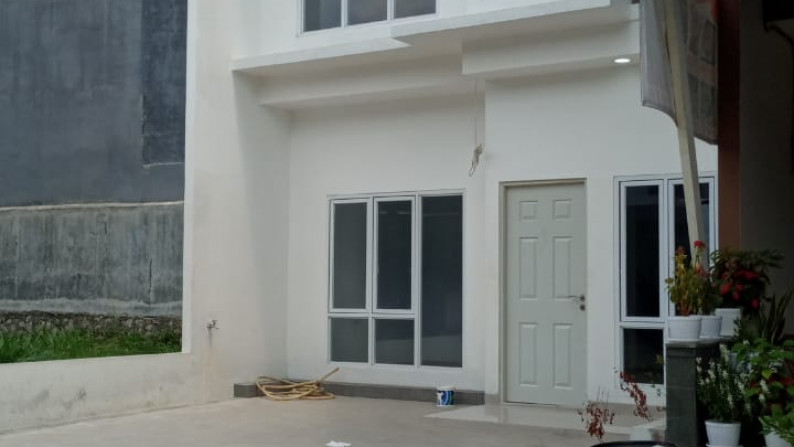 Rumah Minimalis, Siap Huni, dan Dalam Cluster @Jombang, Ciputat