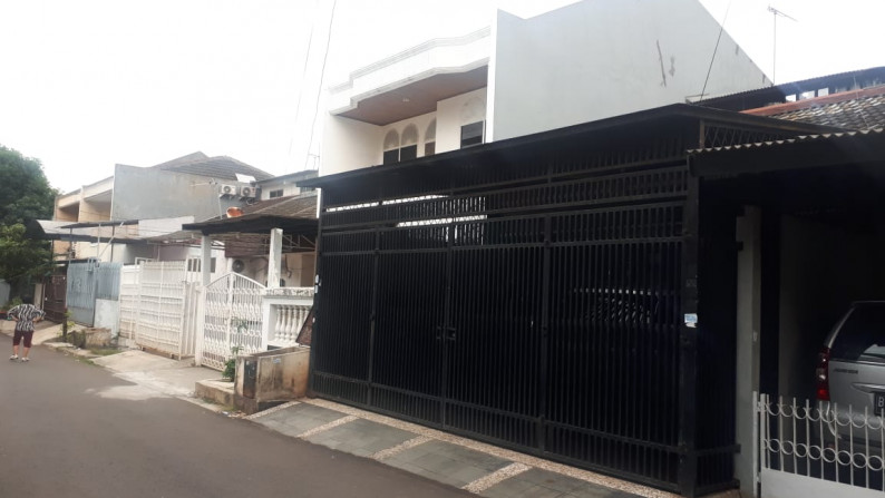 Rumah Dijual di Taman Kota - Jakarta Barat (Full Furnish)