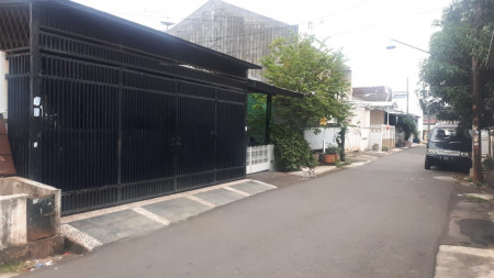 Rumah Dijual di Taman Kota - Jakarta Barat (Full Furnish)