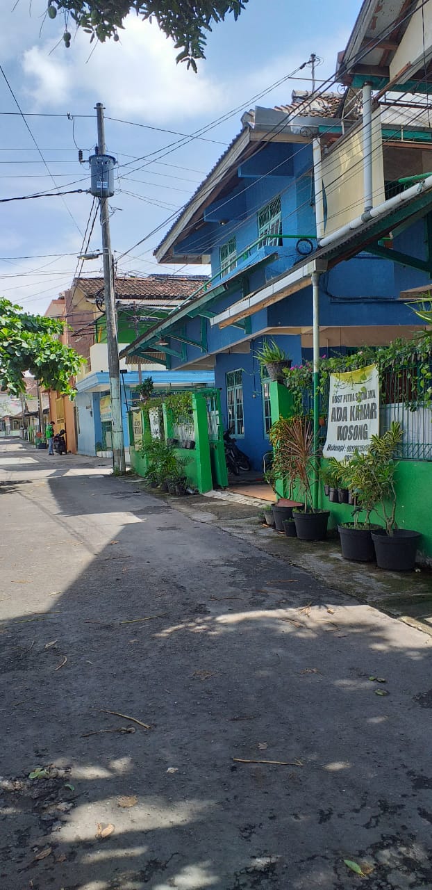 RUMAH KOST DI JL SETURAN DEKAT DARI KAMPUS UPN dan YKPN, SLEMAN - YOGYAKARTA.