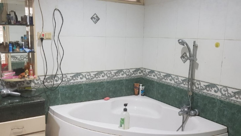 Rumah Janur Elok jalan lebar, Luas 11x20m2
