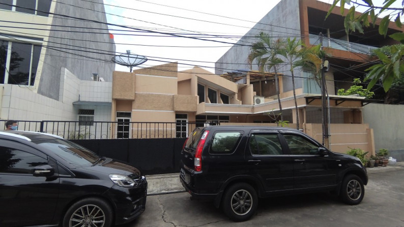 Rumah Rapi Sunter Paradise Luas 14x19m2