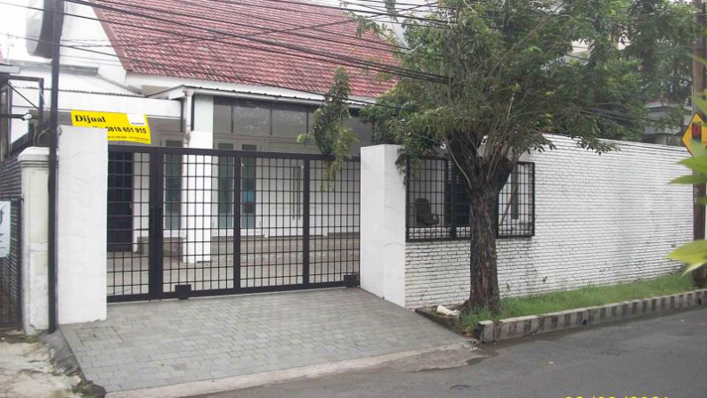 Rumah di Raya Sukomanunggal Jaya, Lokasi Strategis, Nol Jalan Raya, Cocok untuk Kantor / Klinik / Resto dsb