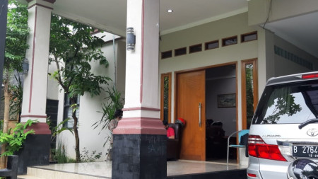 Rumah Bagus Di Jl Duta, Adam Malik Cipadu Tangerang Selatan