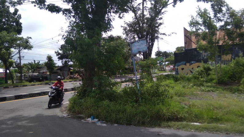 TANAH DAN BANGUNAN DAPAT DIBELI SETENGAH DI RINGROAD SELATAN