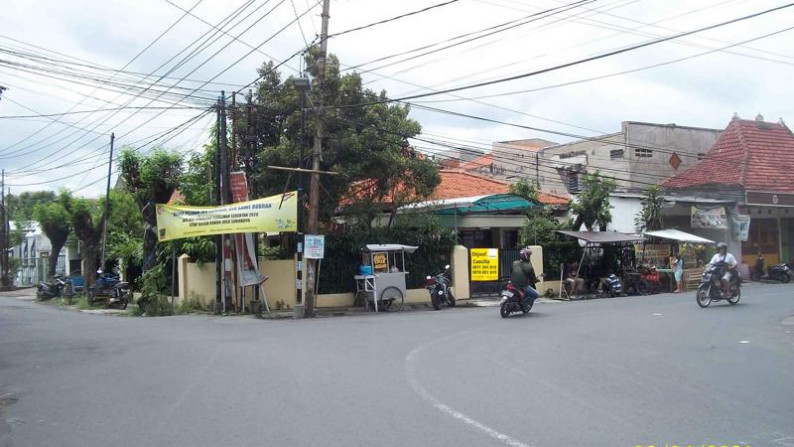 Rumah di Kutisari Selatan, Hook/Pojokan, Siap Huni, Bisa untuk Rumah Tinggal / Kantor / Usaha dsb