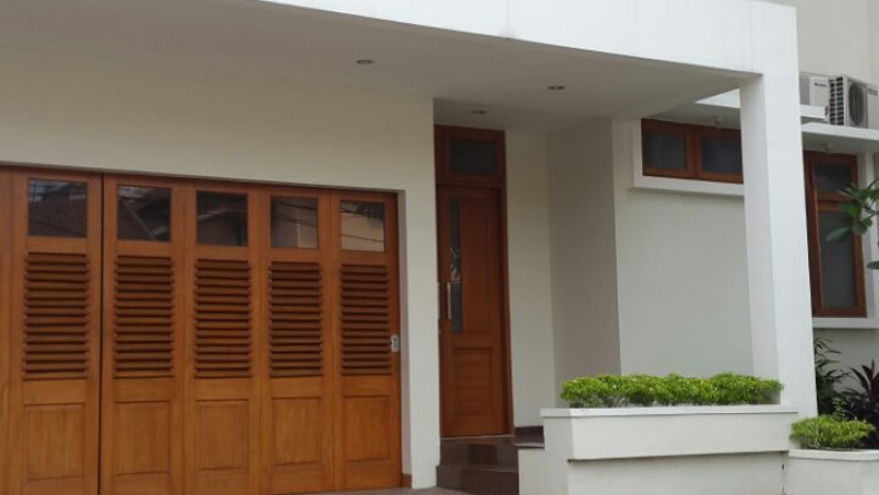 Rumah MEWAH, Siap Huni, dan Lokasi Strategis @Kemang Dalam