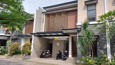 Rumah design modern tropis di Pondok Pinang