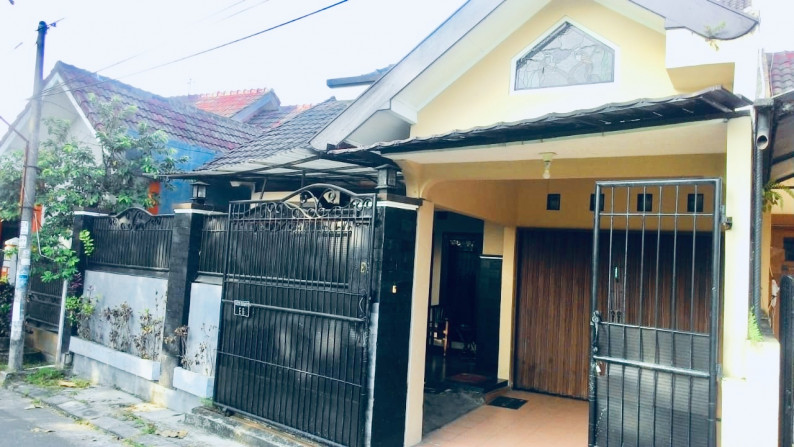 RUMAH TINGGAL CANTIK SIAP HUNI DI TIMUR MIROTA GODEAN, GRIYA INDAH