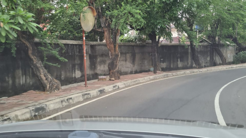 Rumah Hoek Taman Kedoya Baru