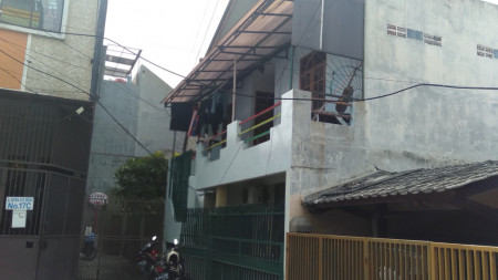 Rumah Kost dijual di Satria, Jelambar, Grogol Petamburan *0011-CHR*