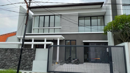 Rumah dijual Manyar Tirtoyoso Selatan Surabaya