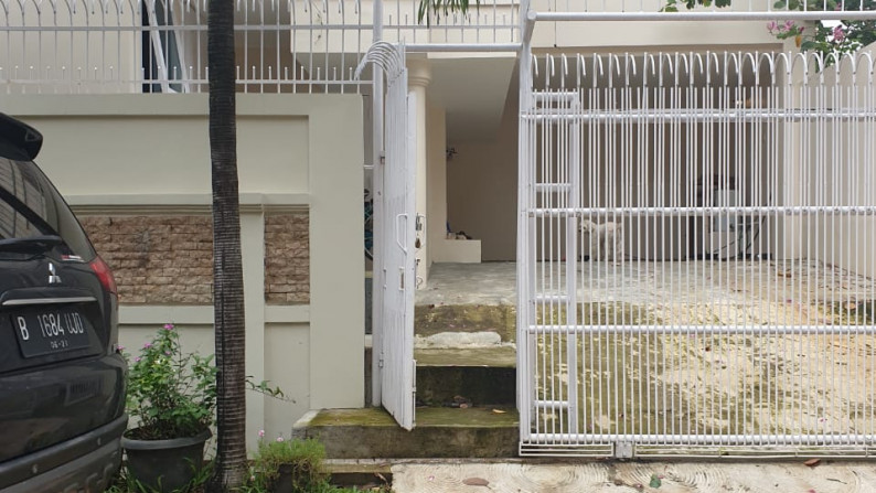 Dijual Cepat Rumah di Green Garden - Jakarta Barat - Hoek