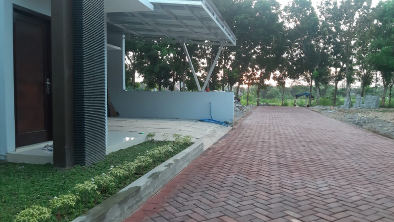 RUMAH SIAP BANGUN, DI JALAN NGRAJEK-KETINGAN DEKAT WESTLAKE RESORT