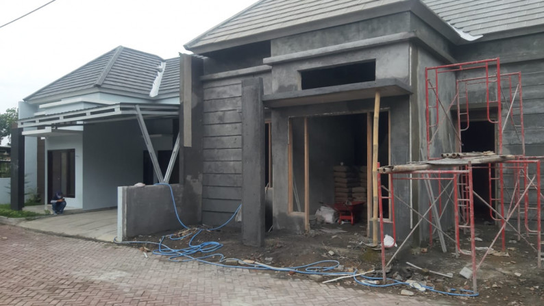 RUMAH SIAP BANGUN, DI JALAN NGRAJEK-KETINGAN DEKAT WESTLAKE RESORT