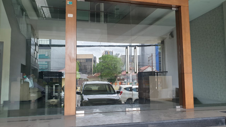 Spacious Office Building (ex Bank) Jalan Suryopranoto, Harmoni, Jakpus