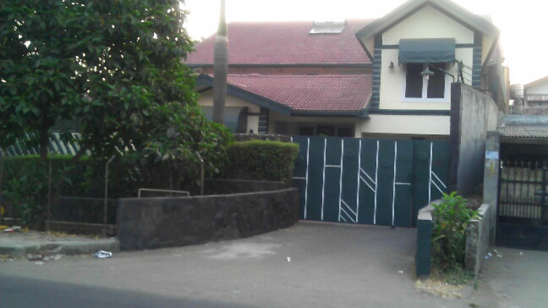 Rumah Jl Pangkalan Jati, Cinere Depok, Luas 1.138m2