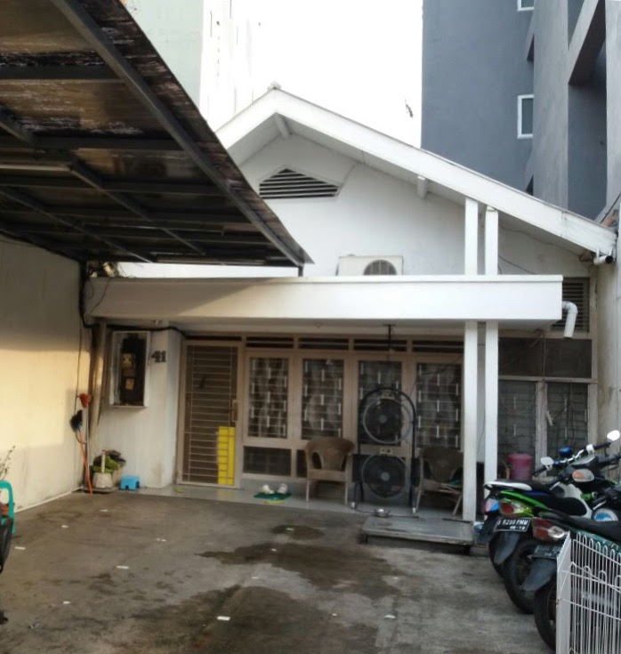 Dijual Rumah Lama di Jl Dwiwarna, Jakarta Pusat
