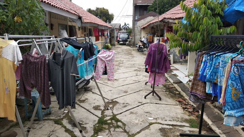 Dijual rumah kost, sewa kios, rumah tinggal di Pahlawan, Rempoa, Ciputat, Banten.