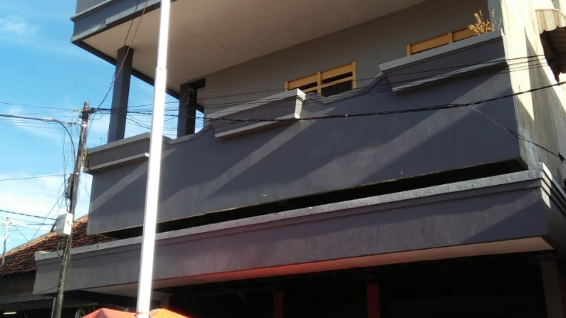 Dijual Rumah Terawat di Jl Jagalan Tengah kota Surabaya