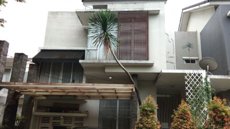 Rumah Cantik Bagus 2 Lantai di Kawasan Kebayoran Residence Sektor 7 Bintarojaya