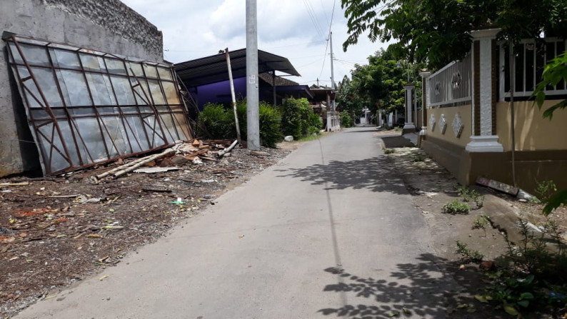 TANAH DAN BANGUNAN DI NGAWEN DEKAT JL PEMUDA, KLATEN