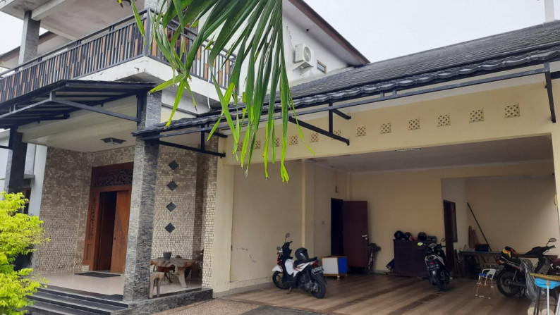 RUMAH MEWAH DI JL PERWIRA, DEKAT RINGROAD TIMUR, BANGUNTAPAN