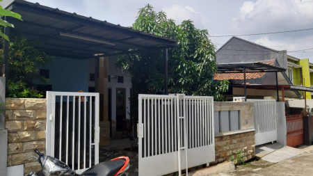 Rumah Bagus Siap Huni Di Perum Pondok Pucung, Jl Cempaka, Pondok Aren