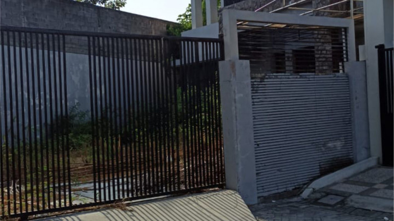Dijual Rumah 2 lantai di Dharmahusada Mas, Surabaya