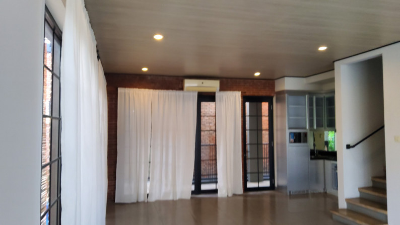 Rent Home in Townhouse comfortable & strategic location at Cipete