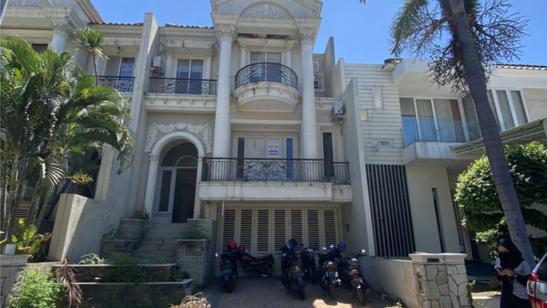 Dijual Rumah Mewah 2 lantai di Wisata Bukit Mas, Surabaya