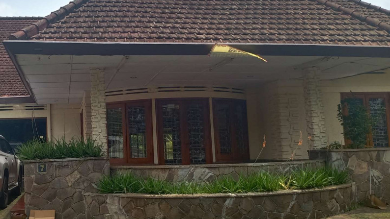 Rumah di Tubagus Ismail, Cocok Untuk Usaha