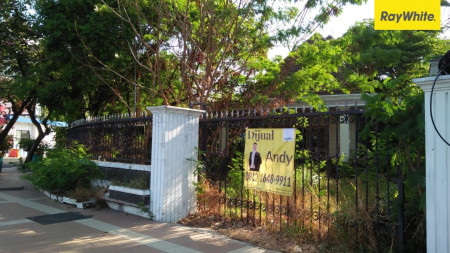 Dijual Rumah Pusat Kota di Jalan Dr Soetomo, Surabaya