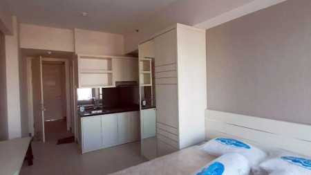 Sewa Apartemen 1 BR (Type Studio), Hook/Pojok, Full Furnished, View City, Siap Huni